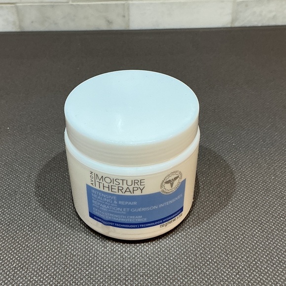 Avon Moisture Therapy Cream - White and Blue - Picture 1 of 1